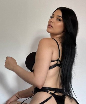 У меня много опыта и я готова показать тебе все, что умею. Живу в Москве и знаю этот город, как никто другой. Мои услуги включают классический секс, оральный секс, анальный секс, ролевые игры и многое другое. На моих фото ты можешь увидеть мои привлекательные формы и нежную кожу. Мои клиенты очень довольны моими услугами, и я готова сделать все возможное, чтобы удовлетворить тебя. ️🔥💦 Жду, чтобы забрести в мои объятья и погрузиться в мир наслаждения с тобой. 3087, 23 года