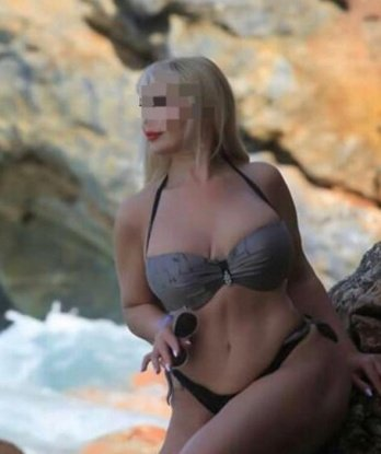 Мои услуги - это настоящая сказка, которая оживает с самого первого взгляда на мои фото. 👀✨
Забудь о повседневной суете и позволь мне удовлетворить все твои самые сокровенные фантазии. Я искусная леди, которая знает все секреты удовольствия и готова подарить тебе незабываемое время в Москве. 🌃💫
Мои возможности не ограничены - от эротического массажа, шикарных стриптиз-шоу, до интимных встреч полных страсти и нежности. В мои объятья ты попадешь в мир эмоций и безудержного удовольствия. 💋🔥
Множество довольных отзывов и рекомендаций говорят о моей профессиональности и искренней заботе о каждом госте. Мой опыт и стиль тебя удивят, а мои нежные прикосновения и игривый характер наполнят нашу встречу особенной атмосферой. 💞✨
Не откладывай на потом удовольствие - приглашаю тебя на огонек в Москве! Я жду твоего звонка, чтобы воплотить все твои фантазии в реальность. Доверься мне, и ты будешь изумлен моими способностями и теплотой моего сердца. Сделай выбор в пользу лучшего - и это буду я! 💖🌹 7906, 38 лет